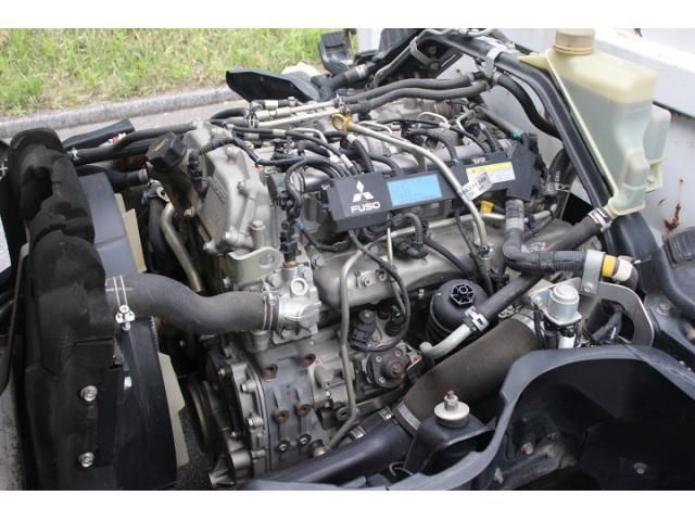 MITSUBISHI CANTER 2016