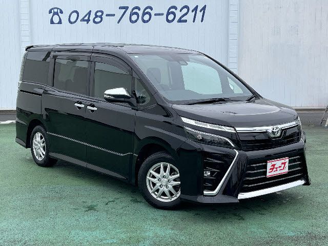 TOYOTA VOXY 2020