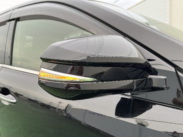 TOYOTA HARRIER 2WD 2019