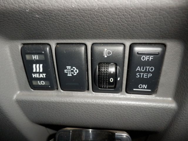 NISSAN NV350 CARAVAN 4WD 2014