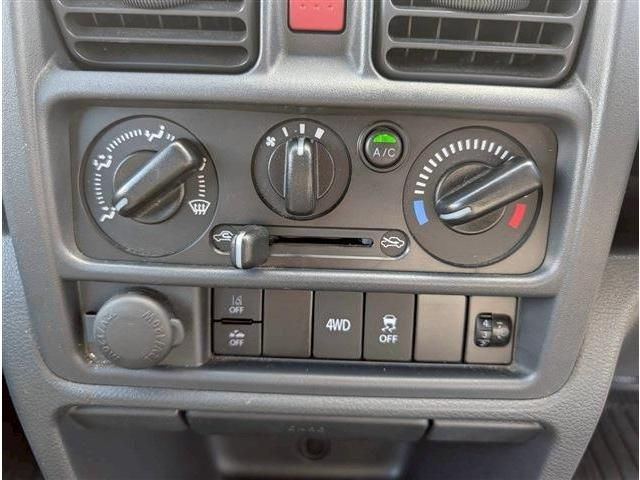 SUZUKI CARRY truck 4WD 2023