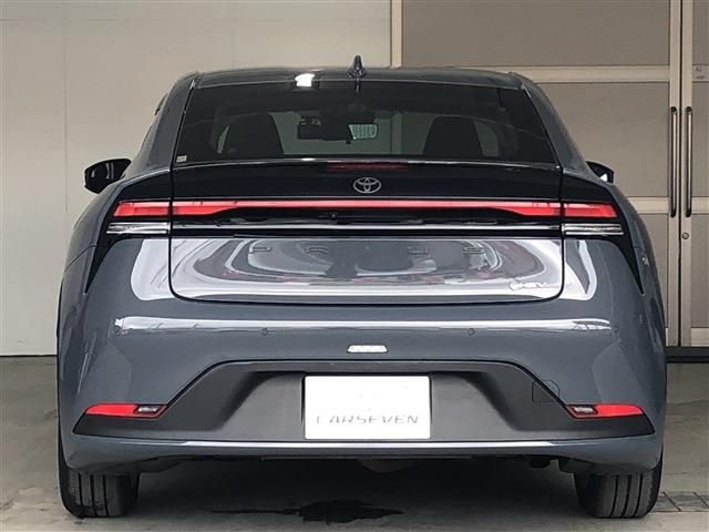 TOYOTA PRIUS 4WD 2023