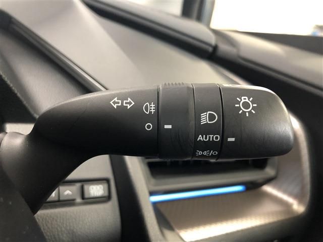 TOYOTA PRIUS 4WD 2023