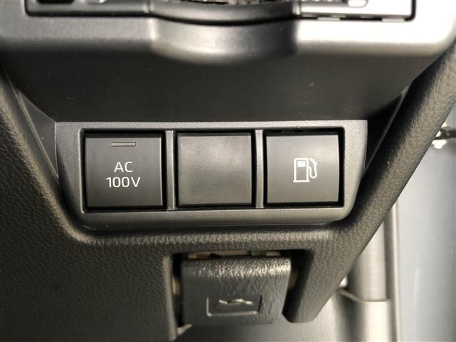 TOYOTA PRIUS 4WD 2023