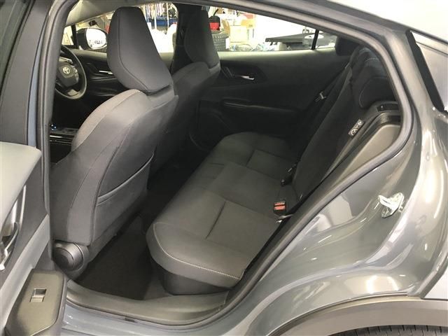 TOYOTA PRIUS 4WD 2023