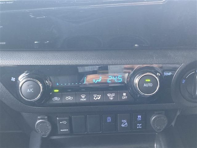 TOYOTA HILUX 4WD 2021