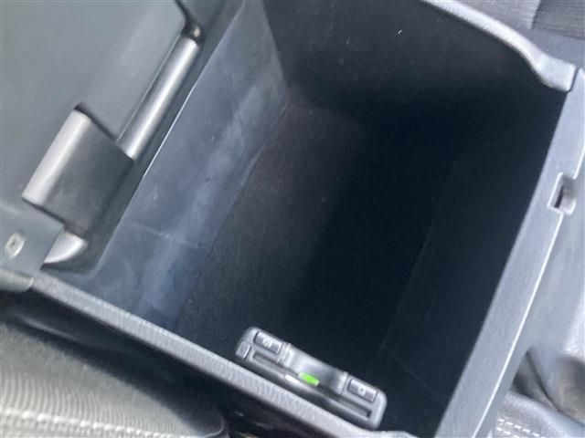 TOYOTA HILUX 4WD 2021