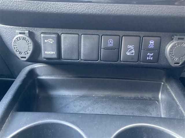 TOYOTA HILUX 4WD 2021