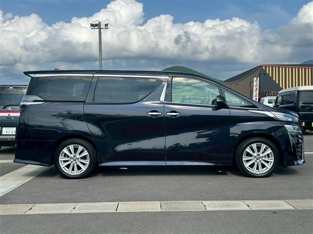 TOYOTA VELLFIRE 2019