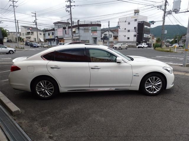 NISSAN CIMA HYBRID 2012