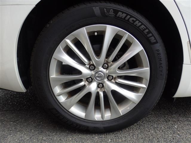 NISSAN CIMA HYBRID 2012