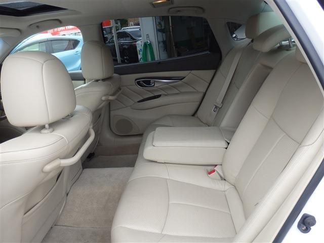 NISSAN CIMA HYBRID 2012