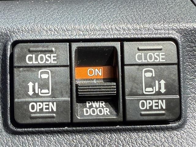 TOYOTA SIENTA HYBRID 2019