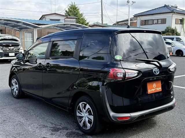 TOYOTA SIENTA HYBRID 2019