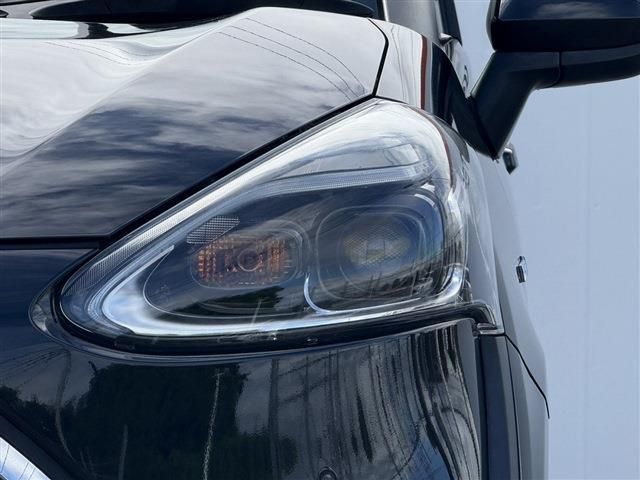 TOYOTA SIENTA HYBRID 2019