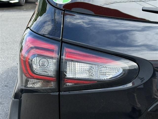 TOYOTA SIENTA HYBRID 2019