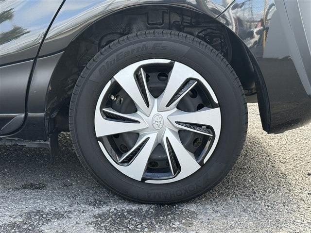 TOYOTA SIENTA HYBRID 2019