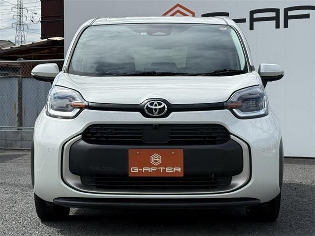 TOYOTA SIENTA HYBRID 2023