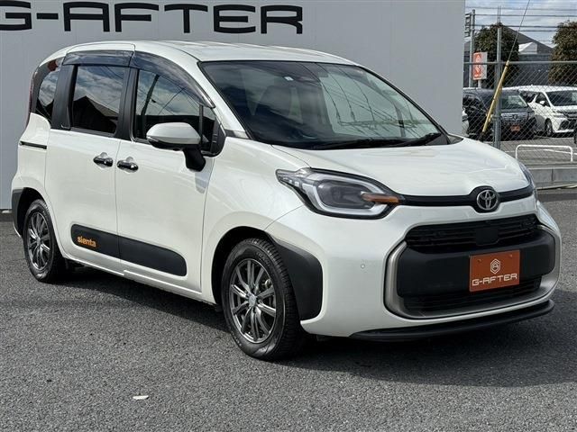 TOYOTA SIENTA HYBRID 2023