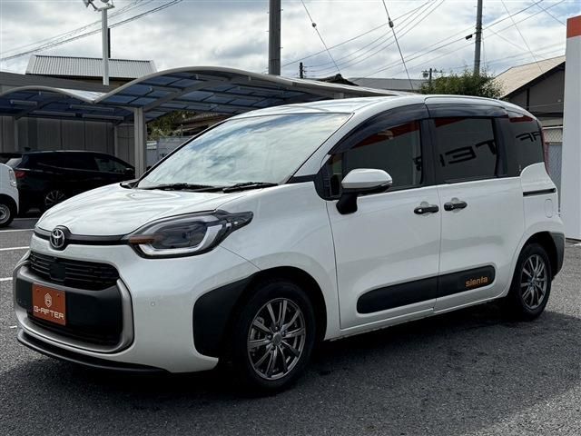 TOYOTA SIENTA HYBRID 2023