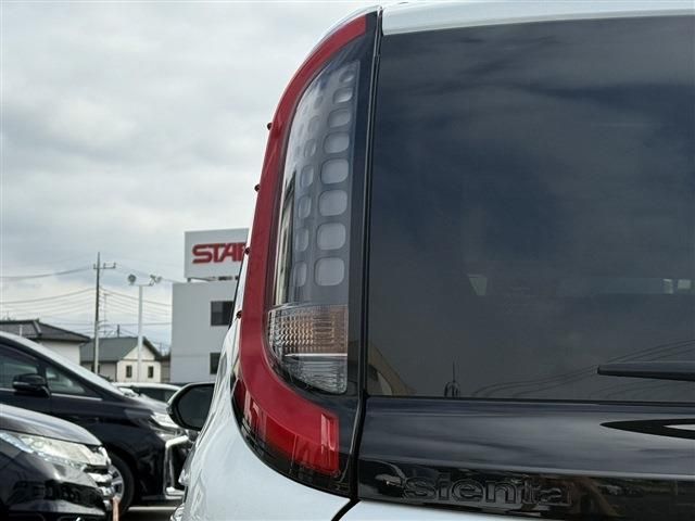 TOYOTA SIENTA HYBRID 2023