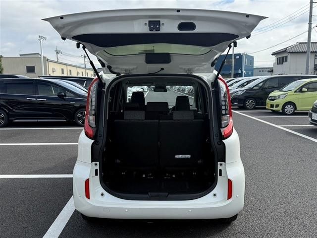 TOYOTA SIENTA HYBRID 2023