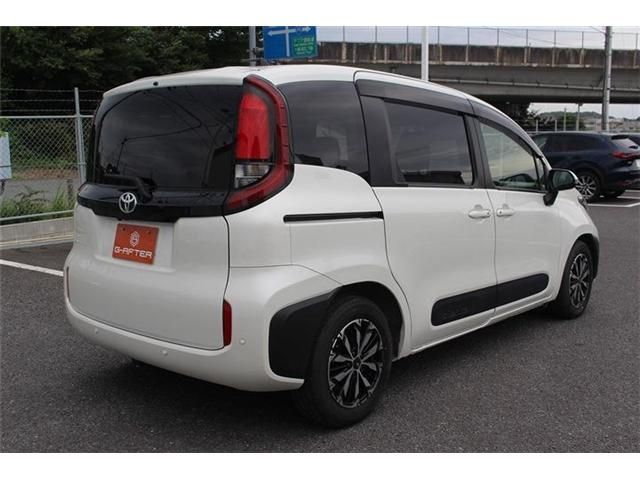 TOYOTA SIENTA 2023