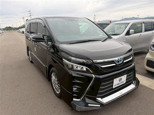 TOYOTA VOXY 2020