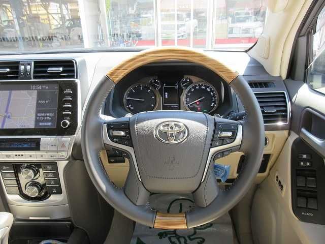 TOYOTA LANDCRUISER PRADO 2023