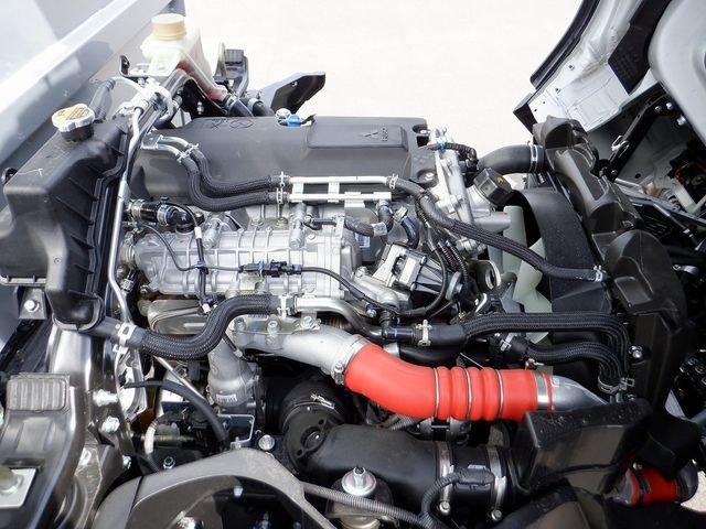 MITSUBISHI CANTER 2025