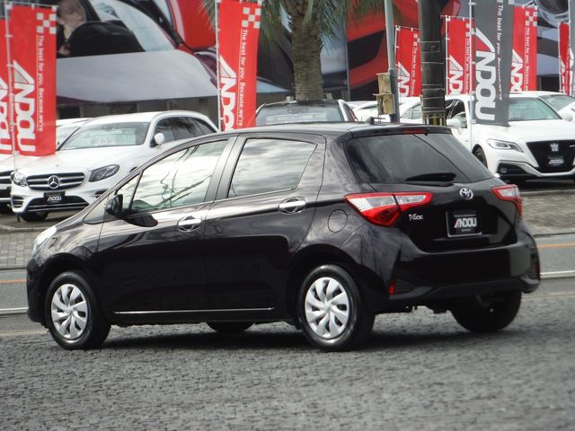 TOYOTA VITZ 2018