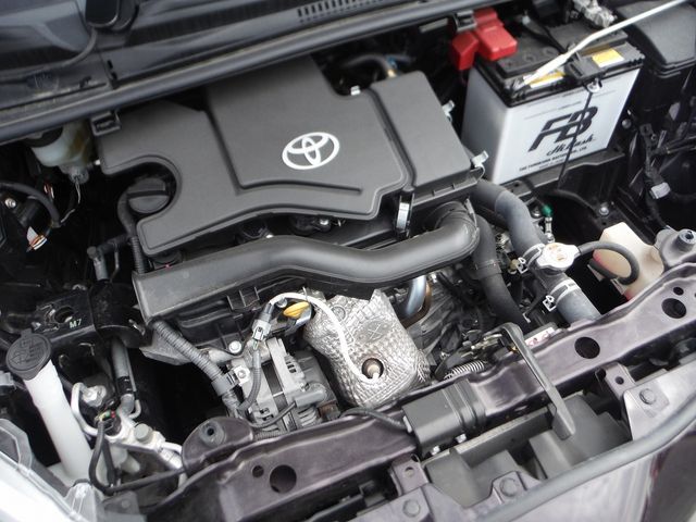 TOYOTA VITZ 2018