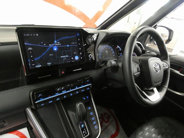 TOYOTA VOXY HYBRID 4WD 2024