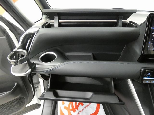 TOYOTA VOXY HYBRID 4WD 2024