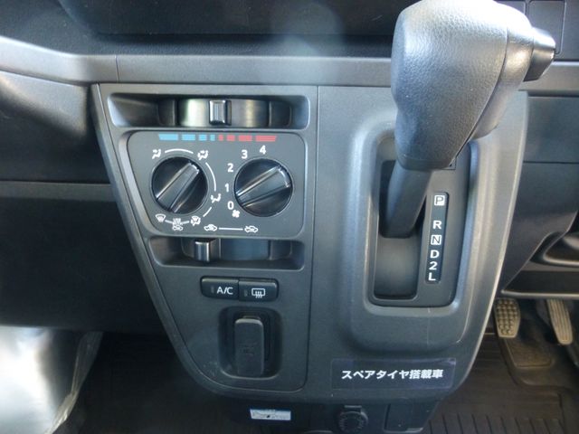 DAIHATSU HIJET CARGO 4WD 2020