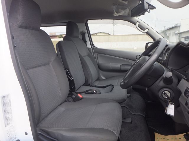 NISSAN NV350 CARAVAN 4WD 2021