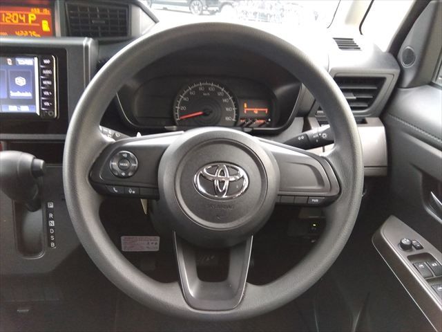 TOYOTA ROOMY 2022