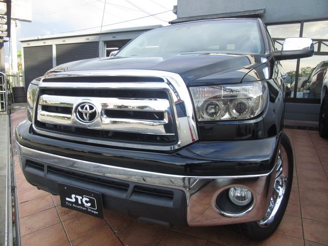 TOYOTA TANDORA 2WD 2013