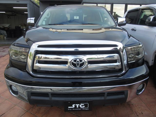 TOYOTA TANDORA 2WD 2013