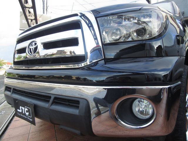 TOYOTA TANDORA 2WD 2013