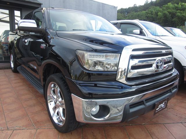 TOYOTA TANDORA 2WD 2013