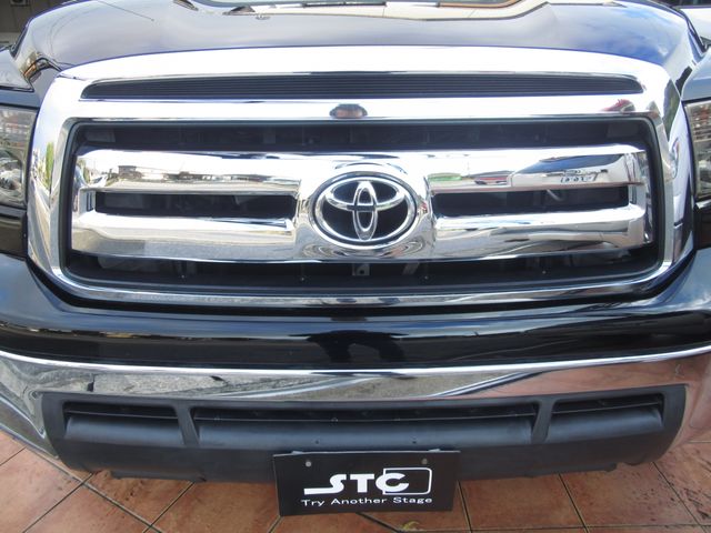 TOYOTA TANDORA 2WD 2013