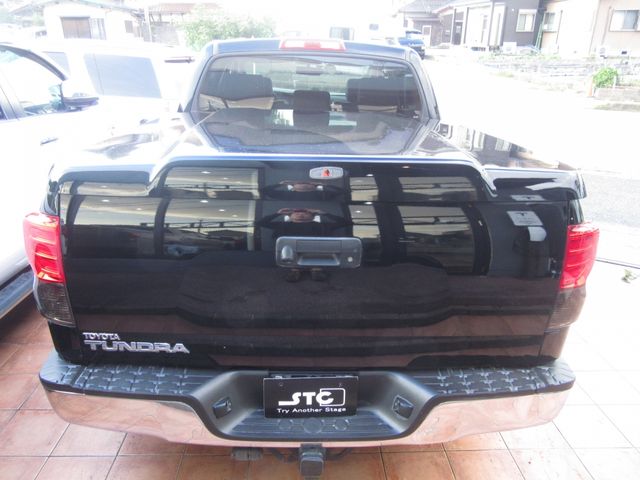 TOYOTA TANDORA 2WD 2013