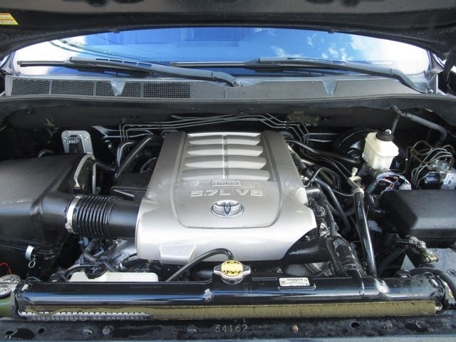 TOYOTA TANDORA 2WD 2013