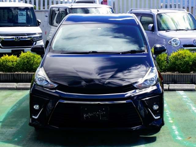 TOYOTA PRIUS Alpha 2015
