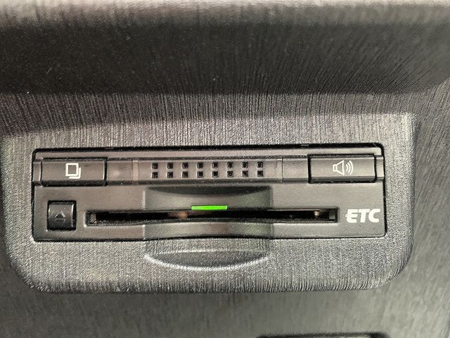 TOYOTA PRIUS Alpha 2014