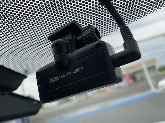 TOYOTA PRIUS Alpha 2014