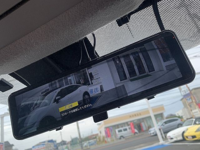 TOYOTA PRIUS Alpha 2014