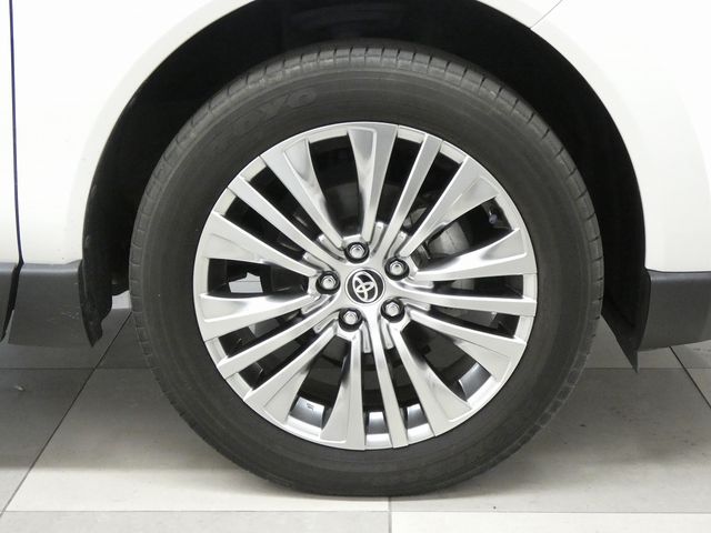 TOYOTA HARRIER 4WD 2020