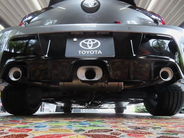 TOYOTA GR COROLLA 2025